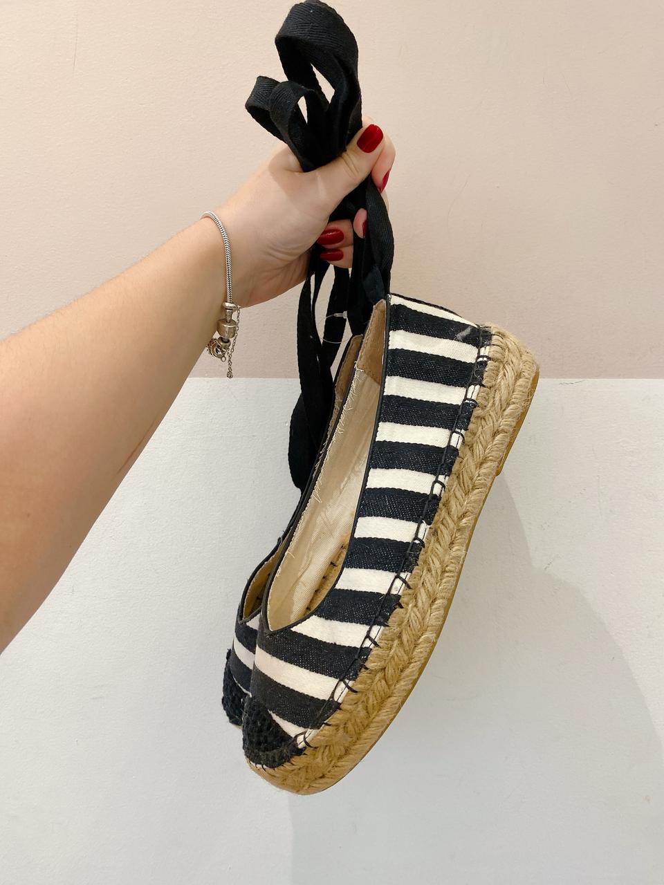 Espadrilhe listrada p&b Maria Filó 38