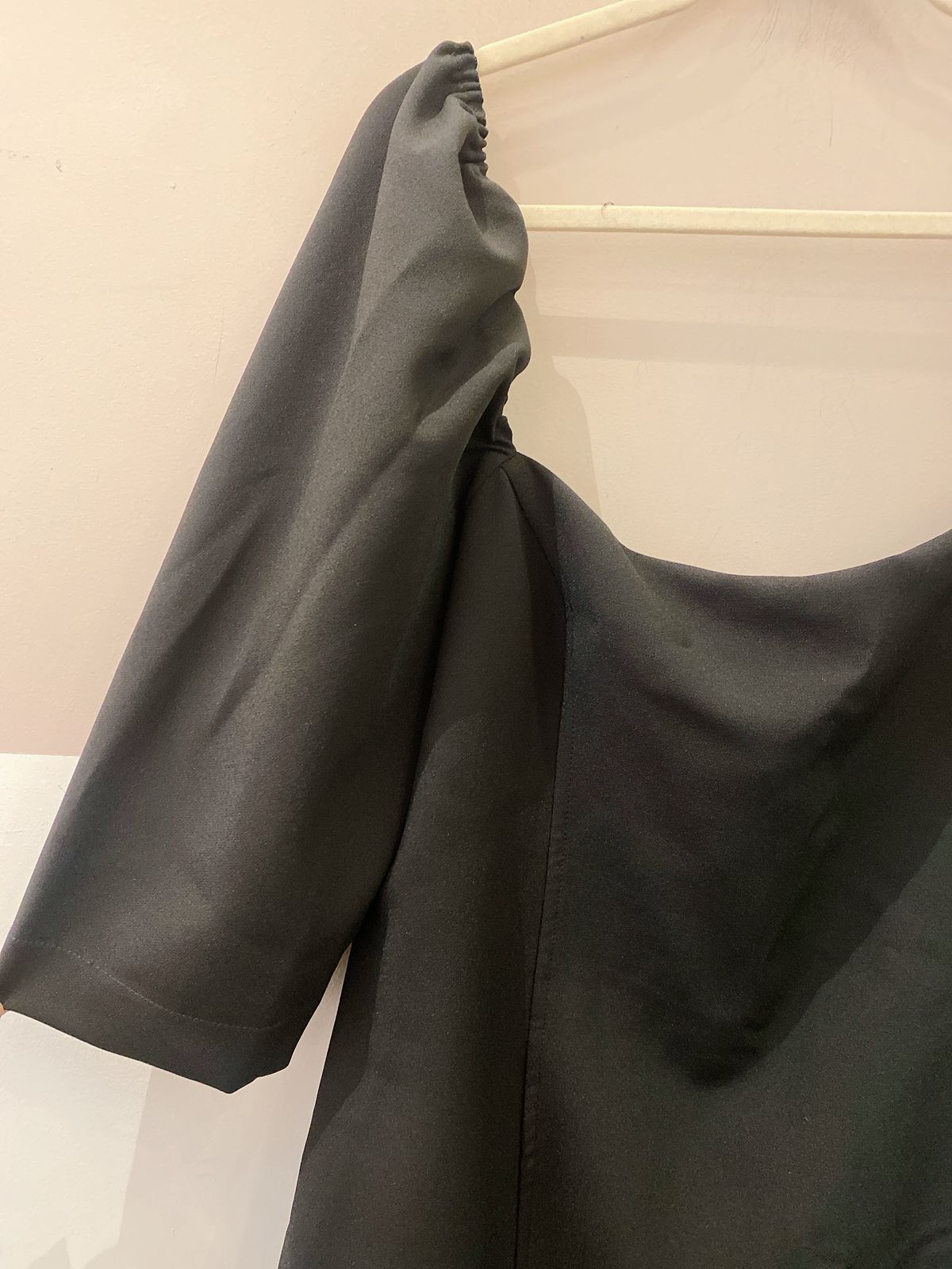 Vestido midi preto mangas Agilitá 46