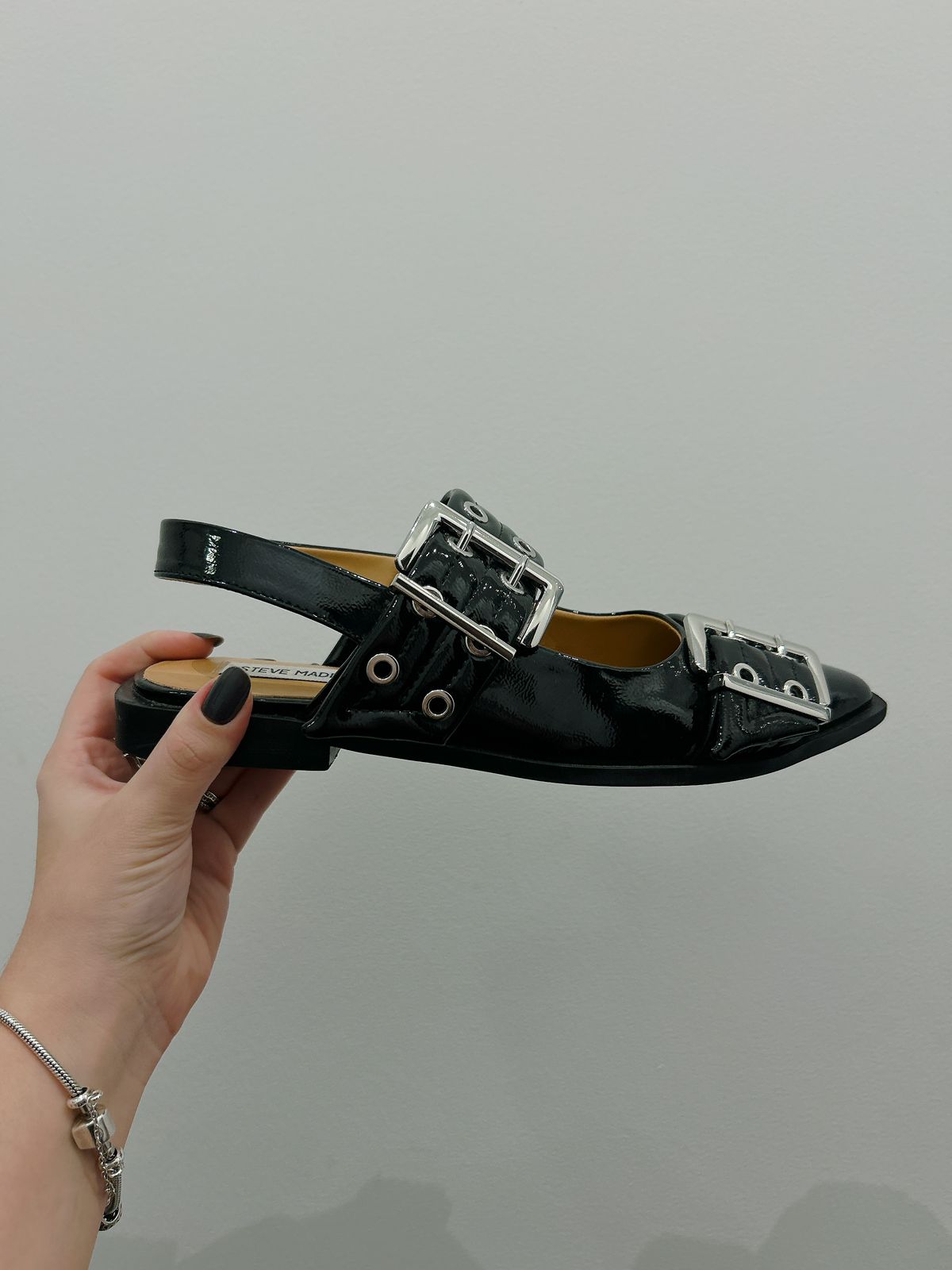 Sapatilha preta fivelas Steve Madden 36
