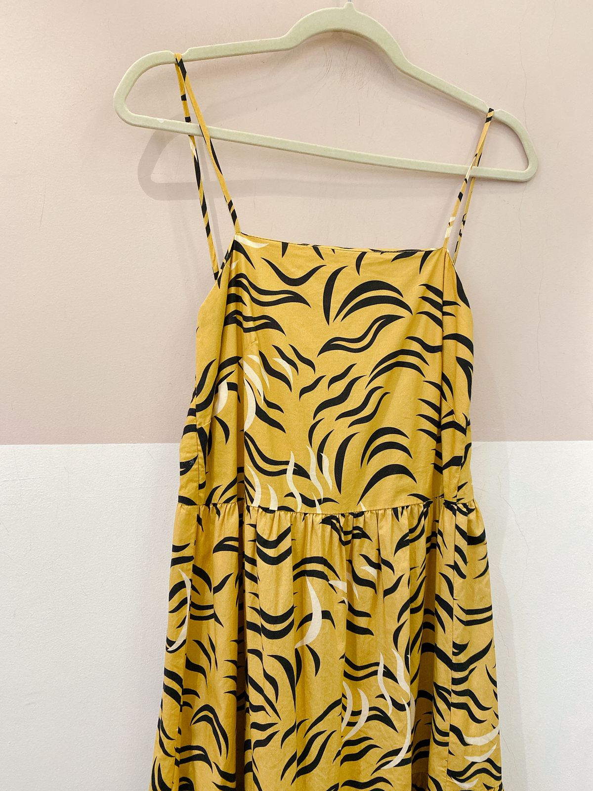 Vestido midi mostarda Animale 36