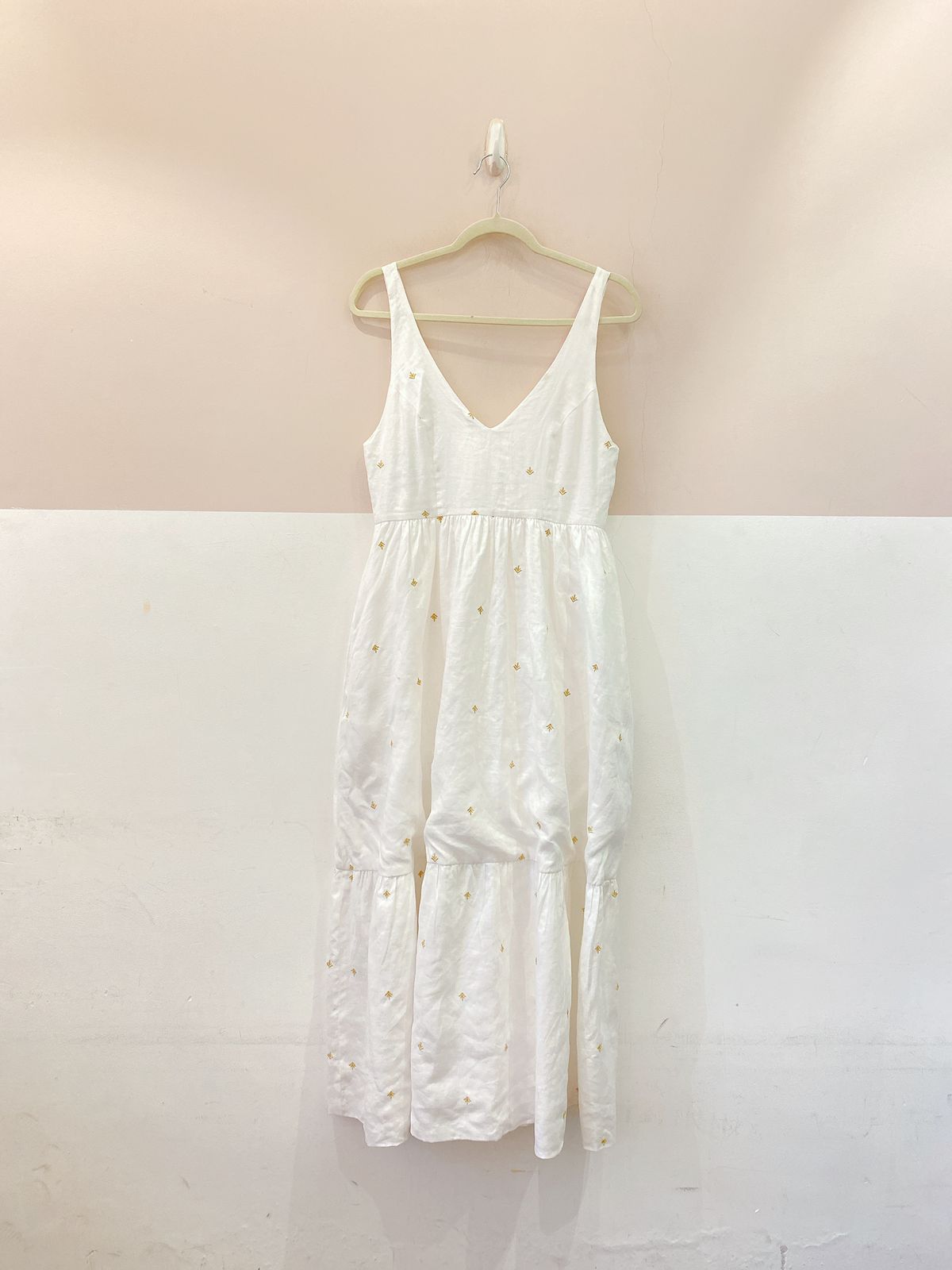Vestido midi branco bordado Julia Golldenzon 36