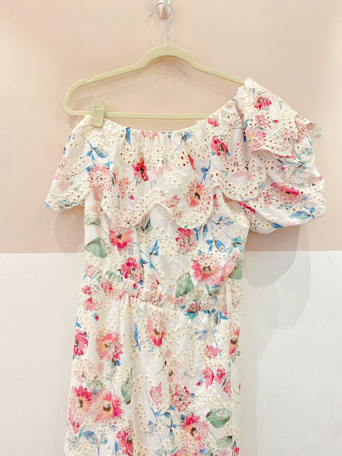 Vestido midi laise floral Fernanda Di Biase P