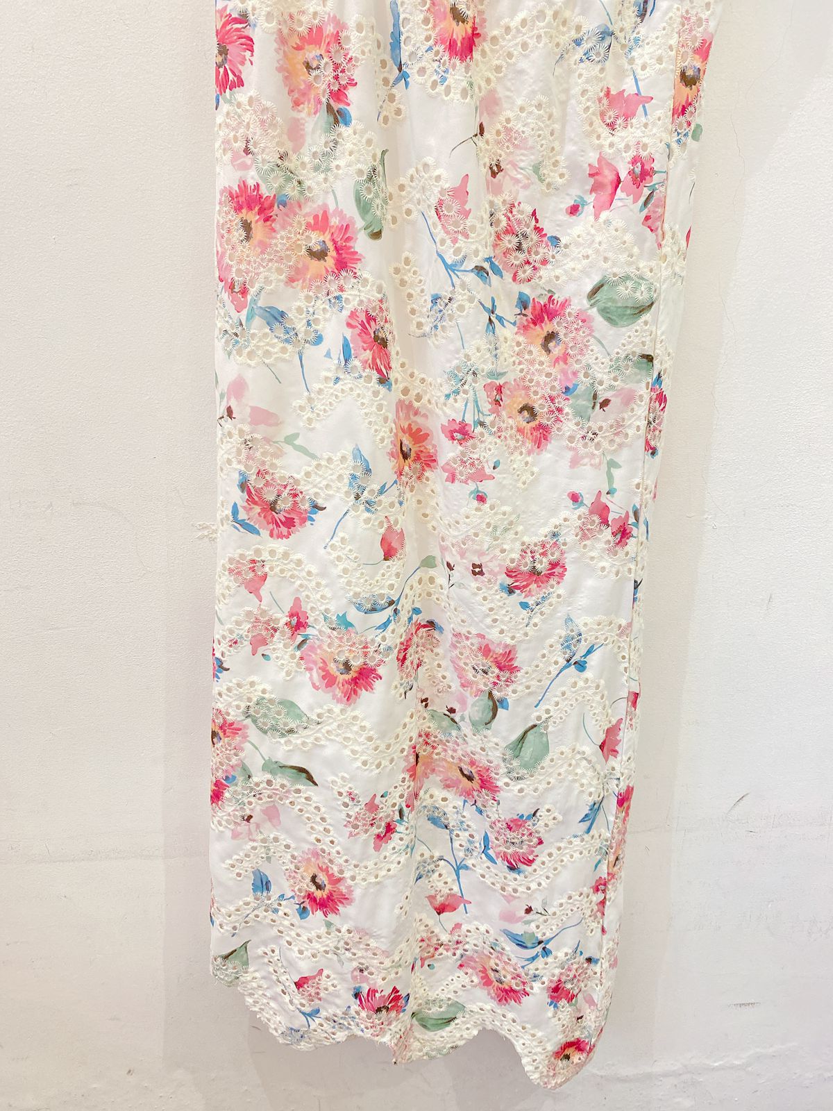 Vestido midi laise floral Fernanda Di Biase P