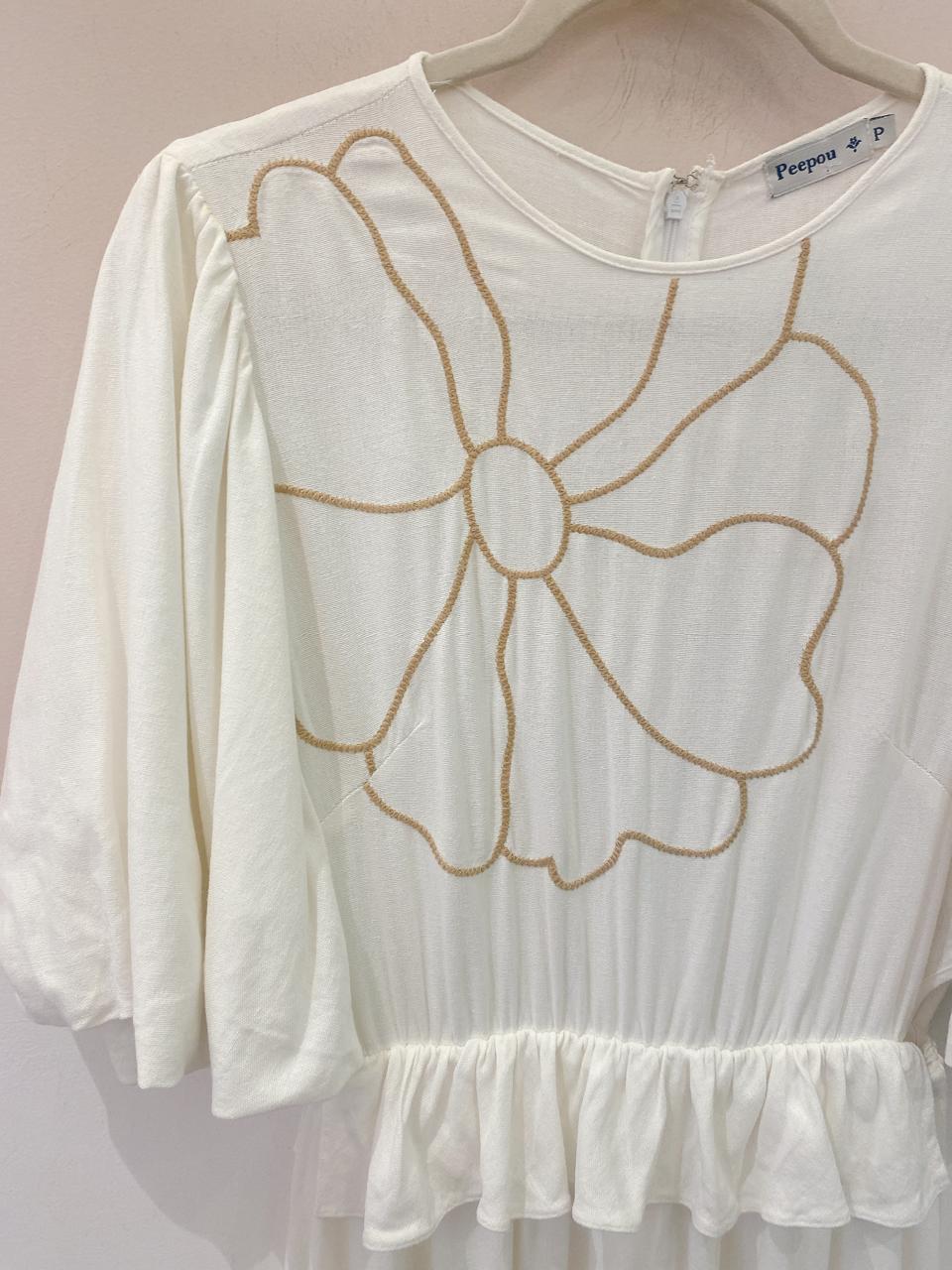 Vestido midi off white bordado Peepou P