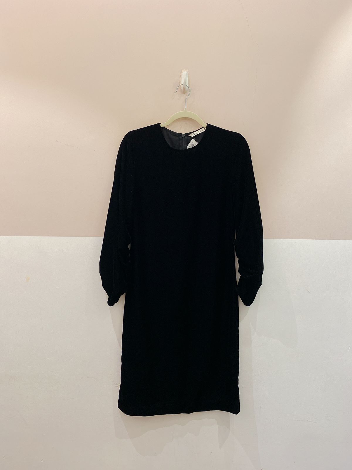 Vestido preto veludo Zara PP