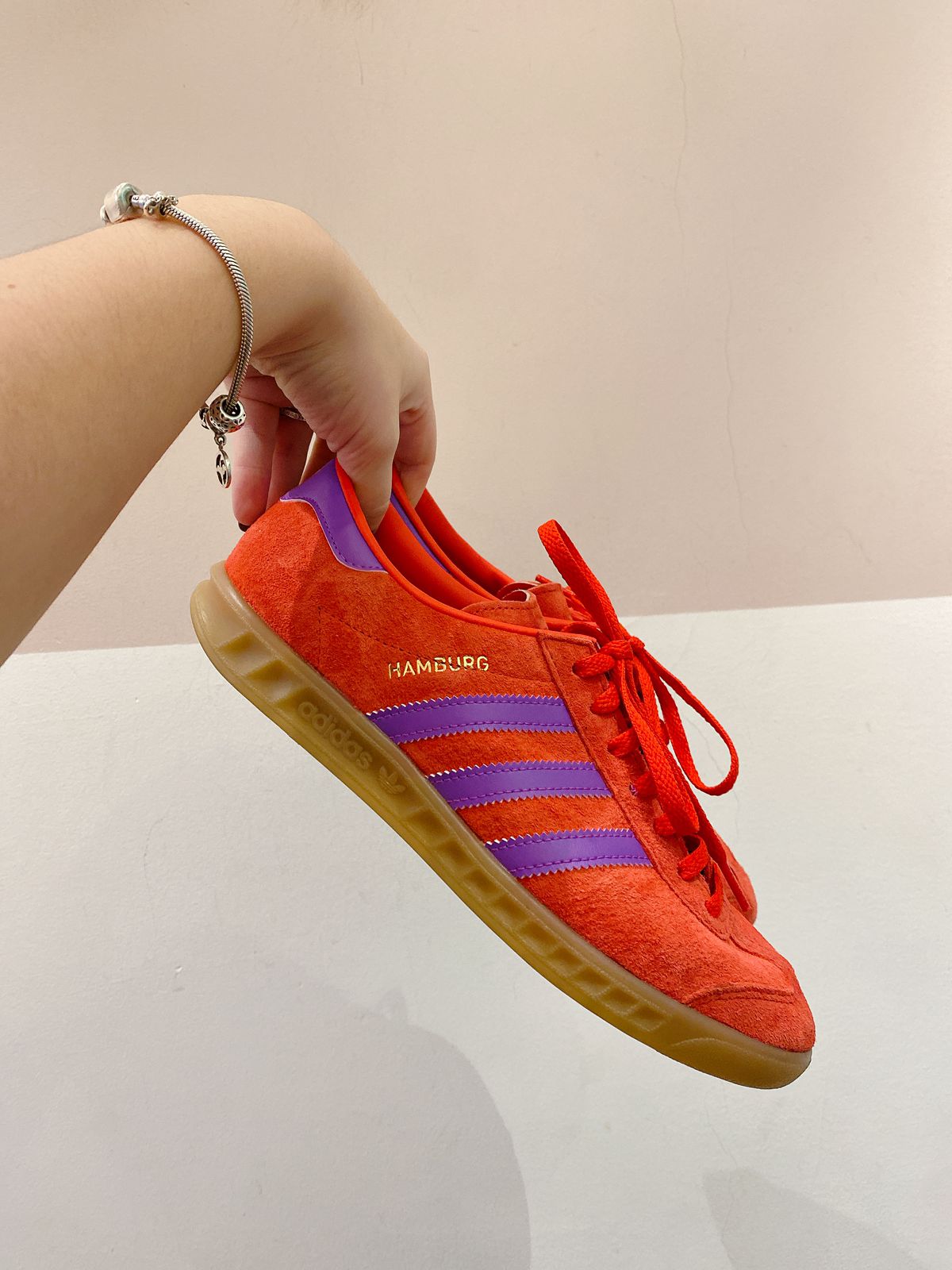 Tênis vermelho hamburg Adidas 36