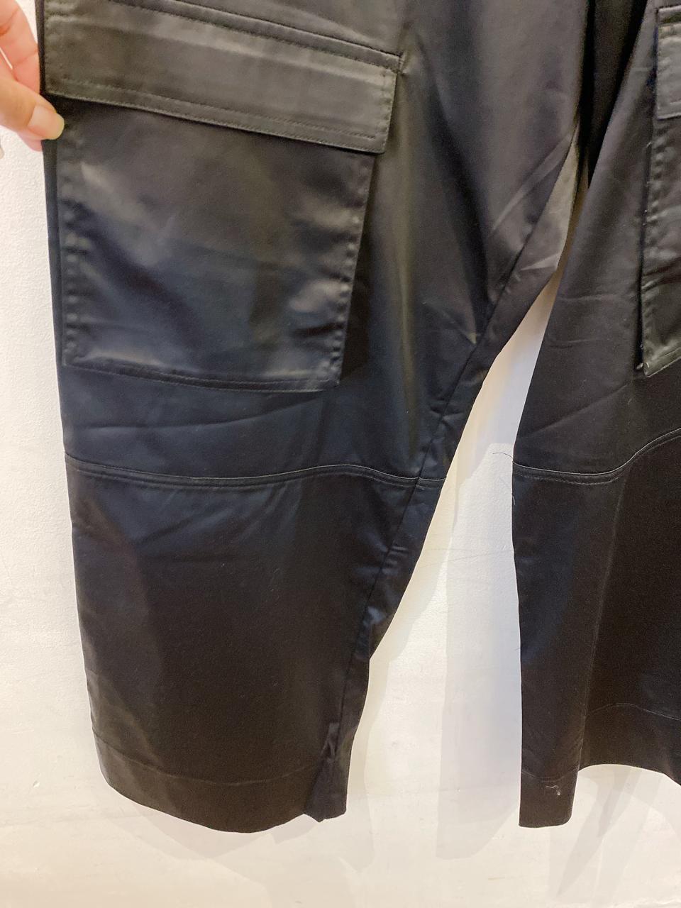 Calça cargo acetinada Zara G