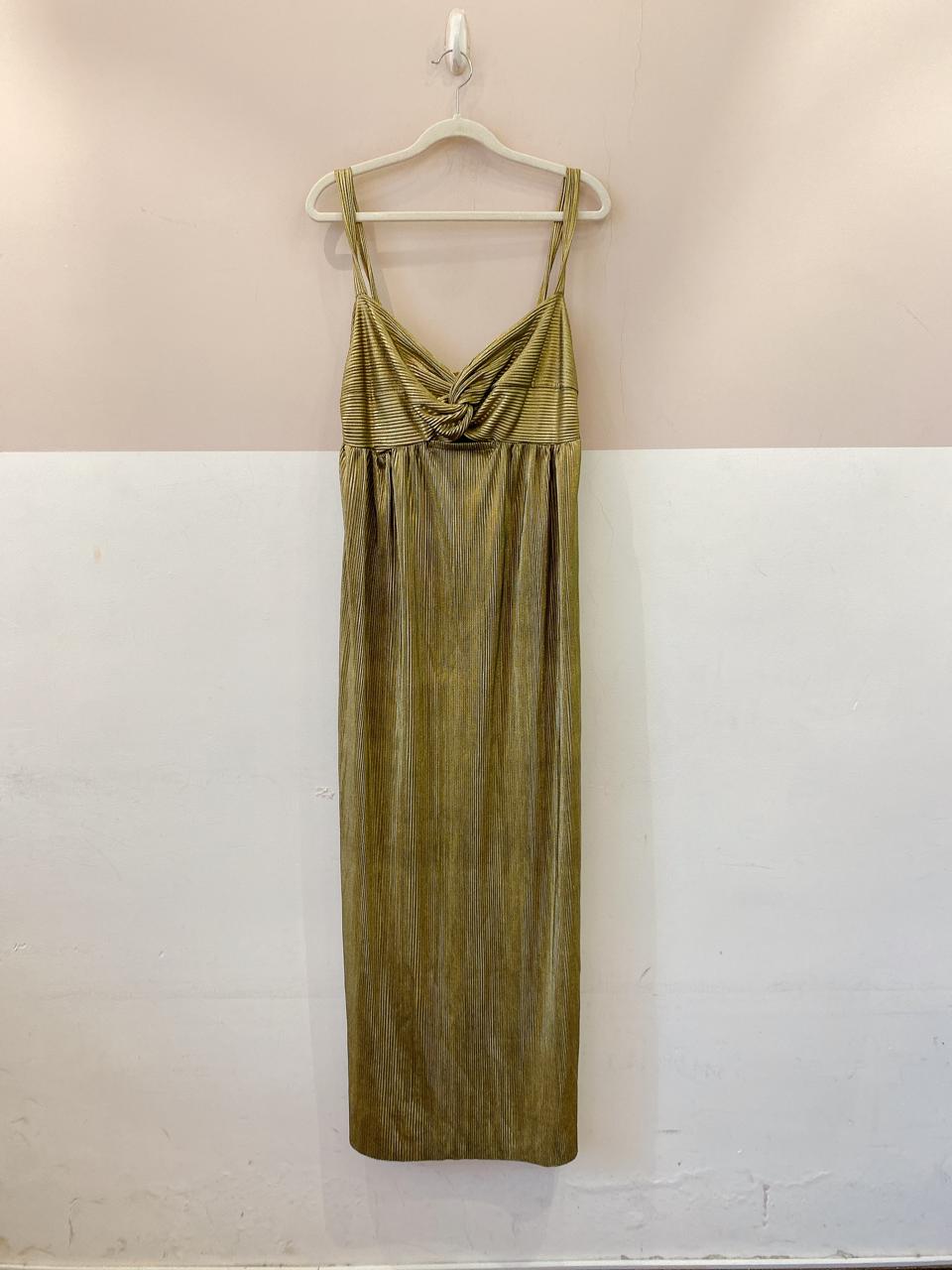 Vestido midi dourado plissado Glam By GG