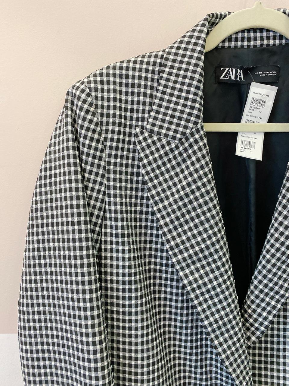 Blazer vichy p&b Zara 42