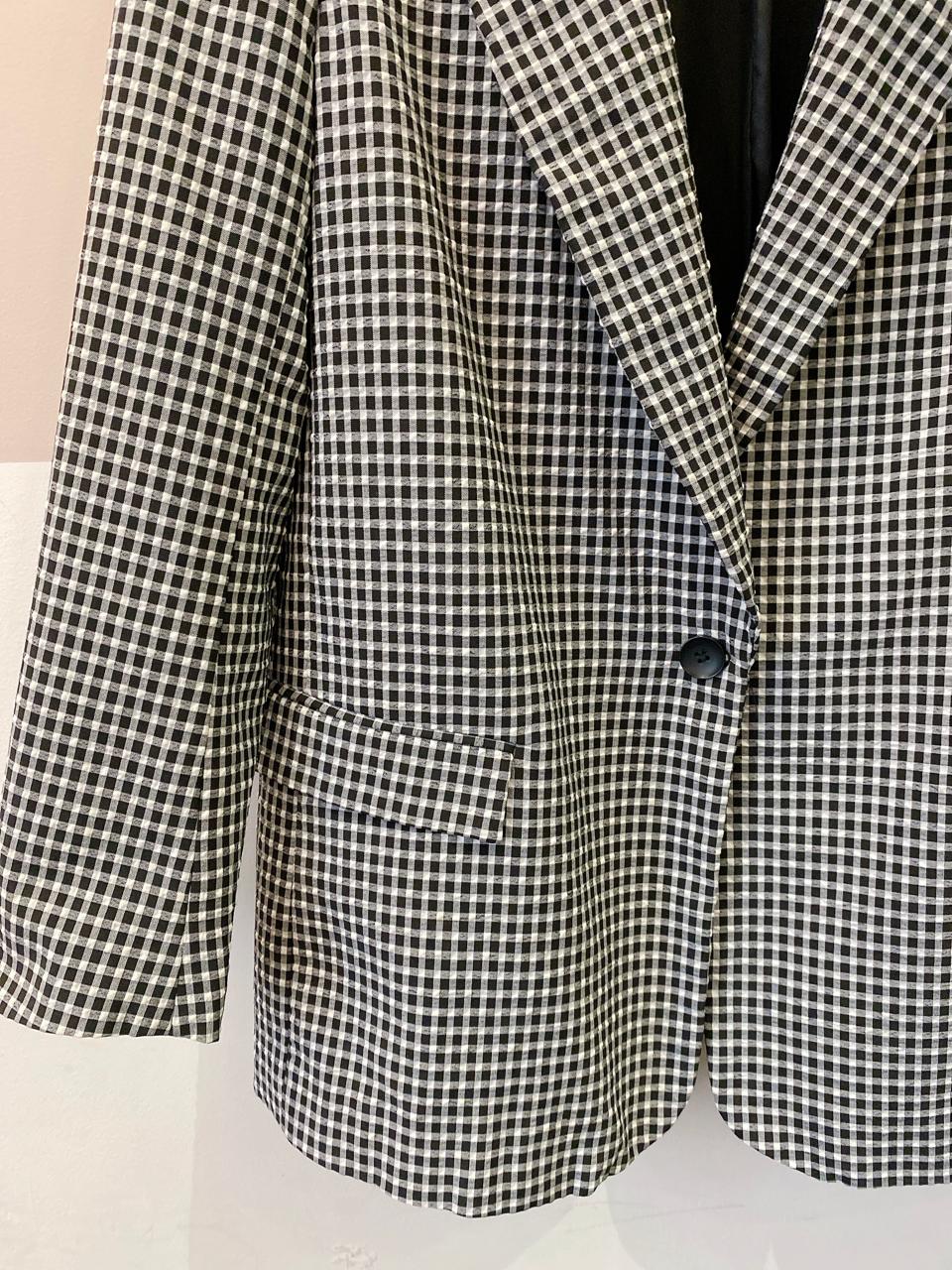 Blazer vichy p&b Zara 42