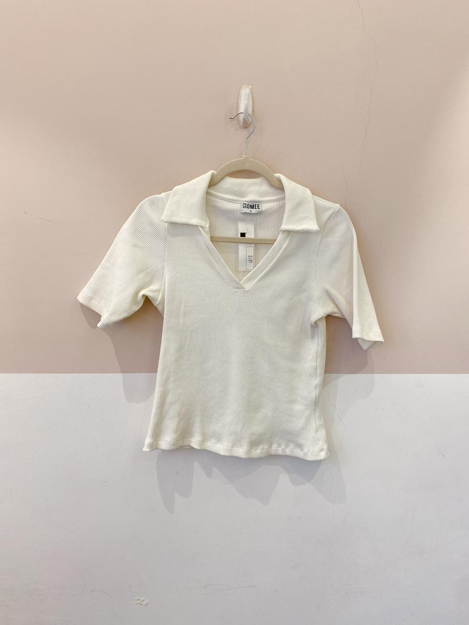 Blusa off white canelada Clomee G