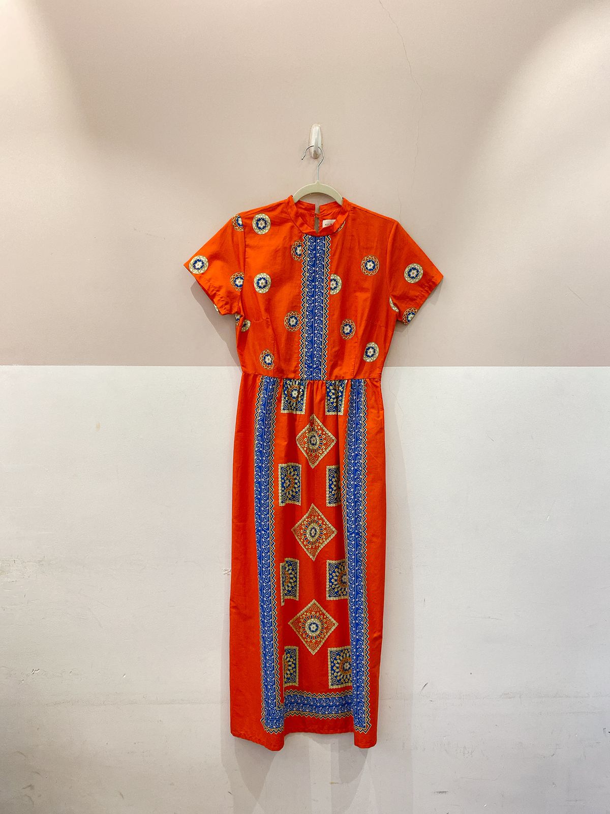 Vestido midi coral estampado Allmost Vintage 36
