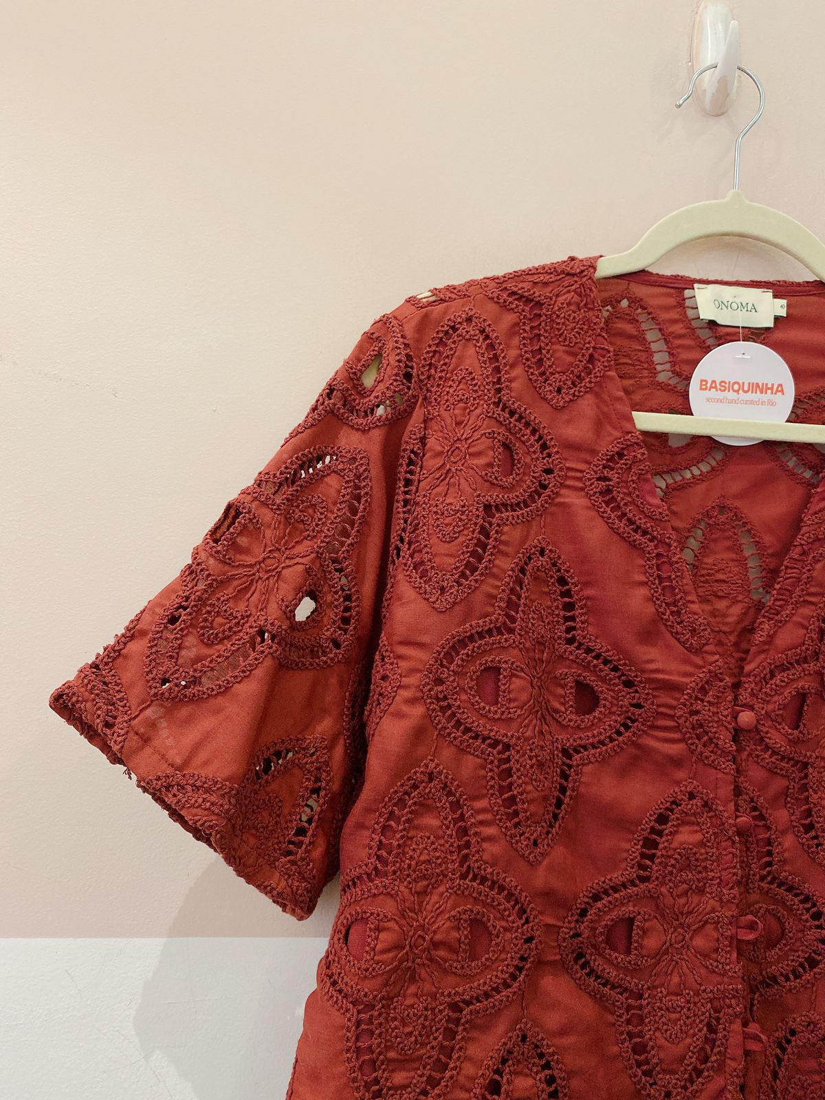 Blusa vinho bordada Onoma 40