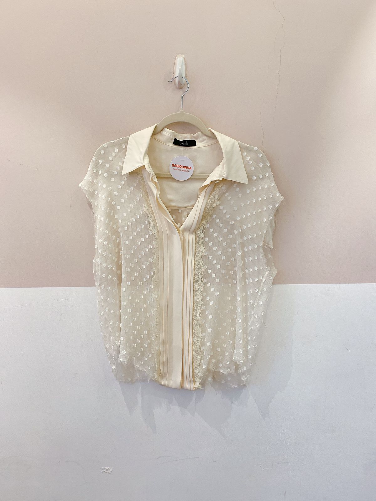 Blusa off white NK 44