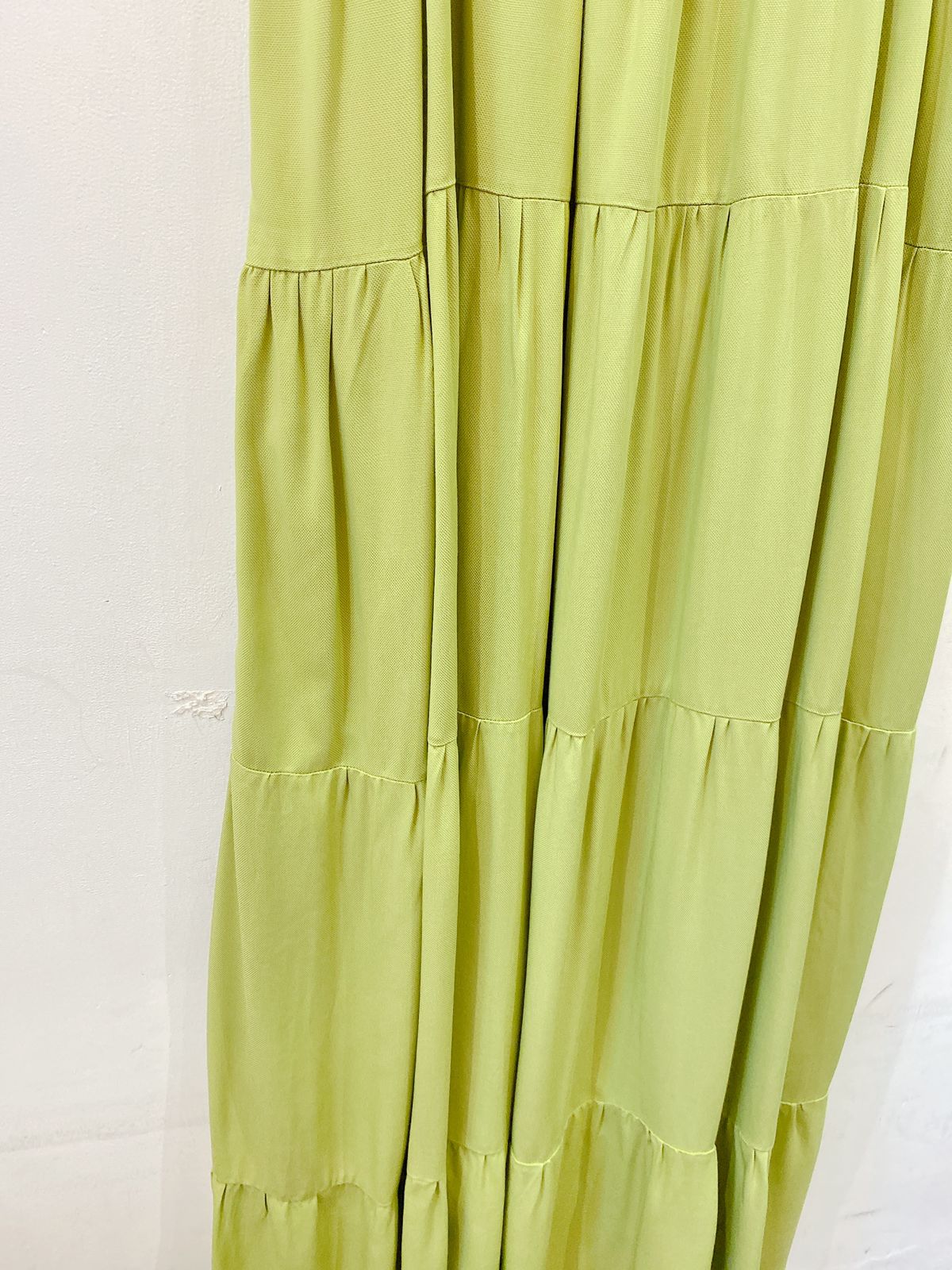 Vestido midi verde margaridas Tig 36