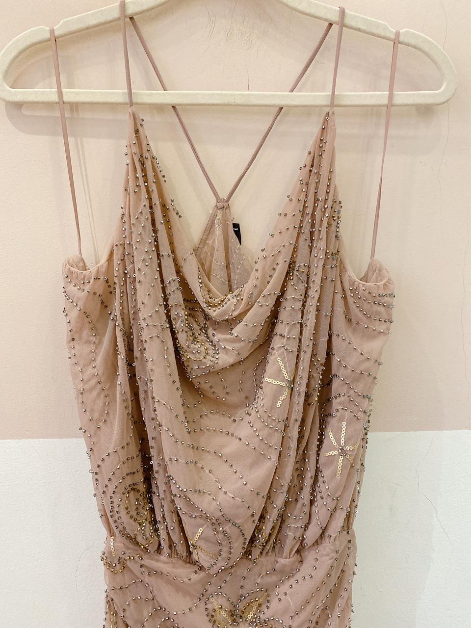Vestido curto rosê bordado Zara P