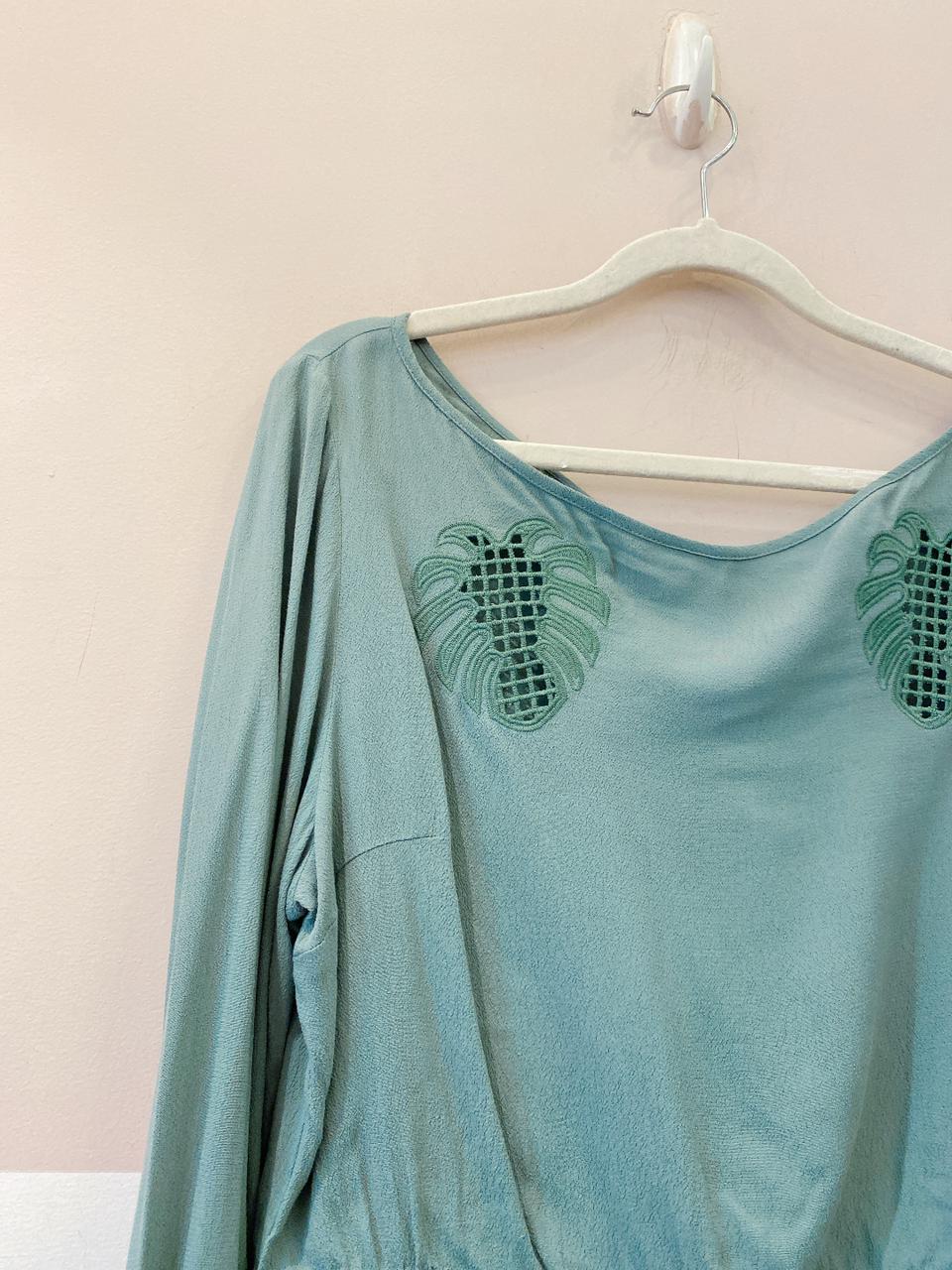 Blusa verde folhas Maria Filó G