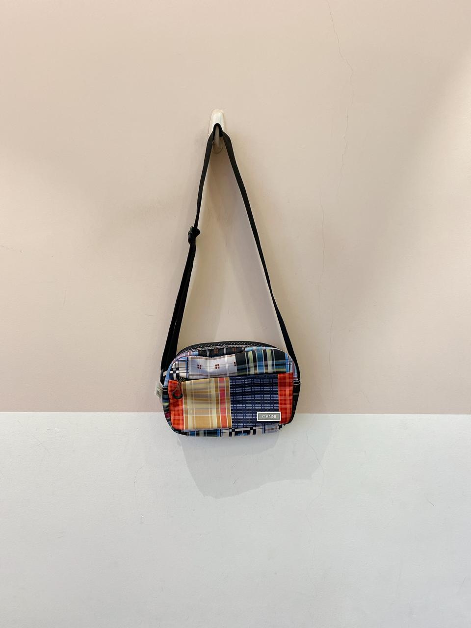 Bolsa xadrez Ganni