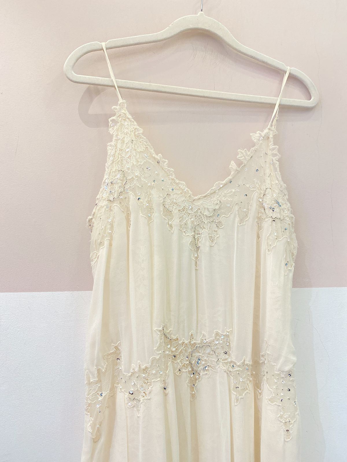Vestido midi off white renda Zara M