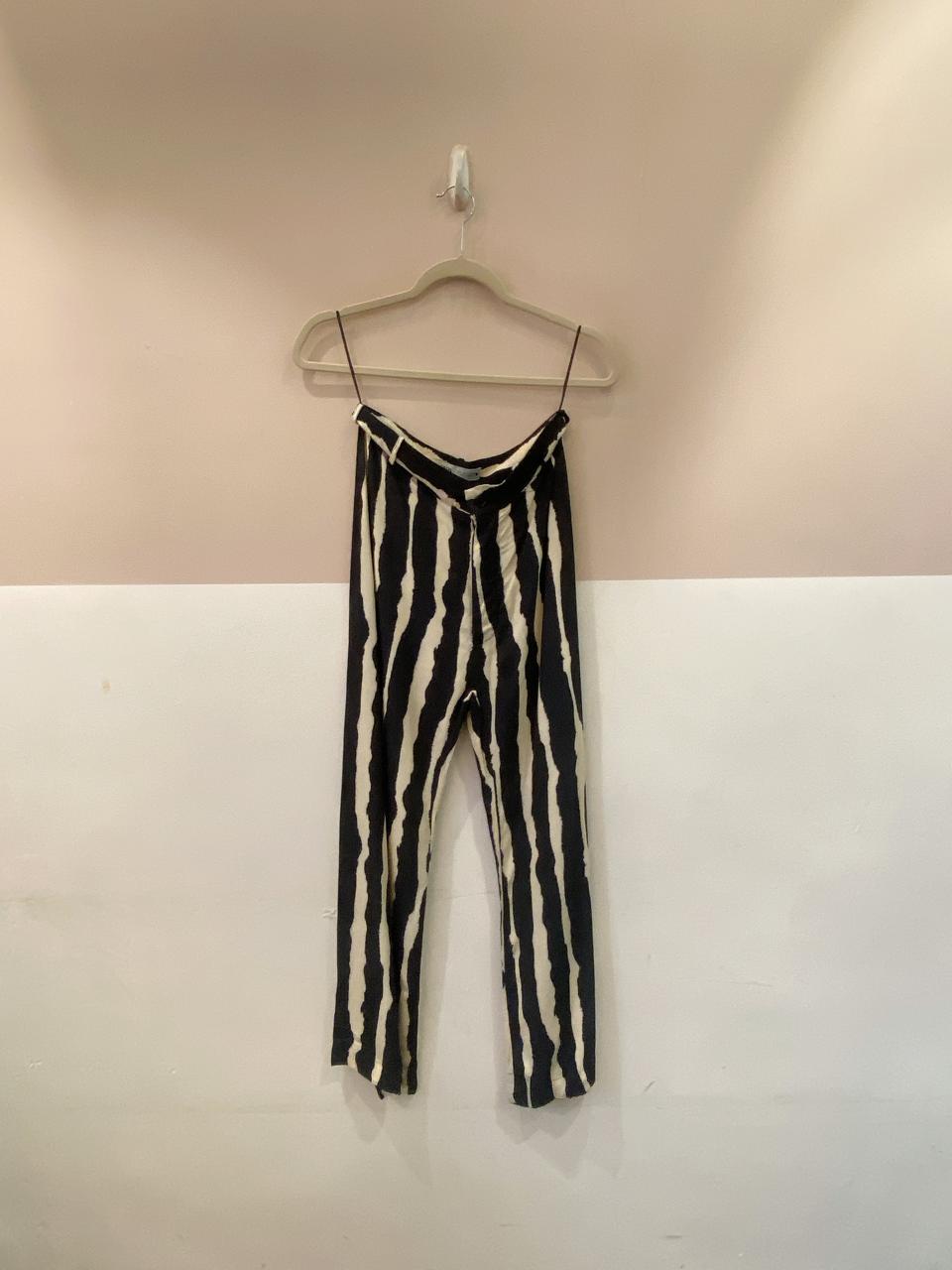 Calça estampada p&b Zara P