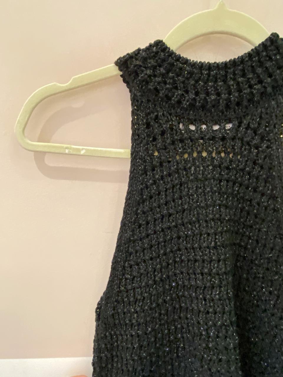Blusa crochet preta Mango M
