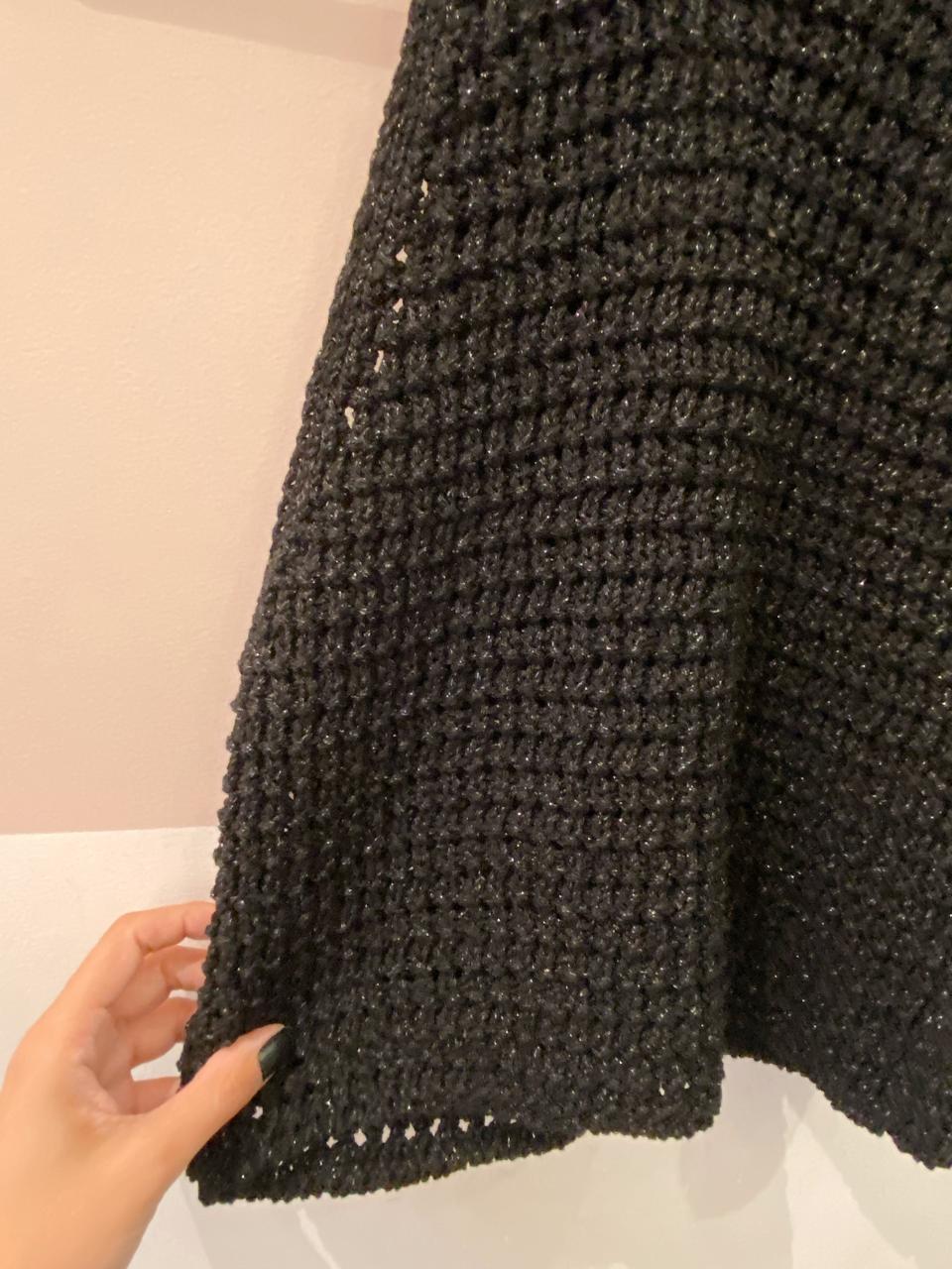 Blusa crochet preta Mango M