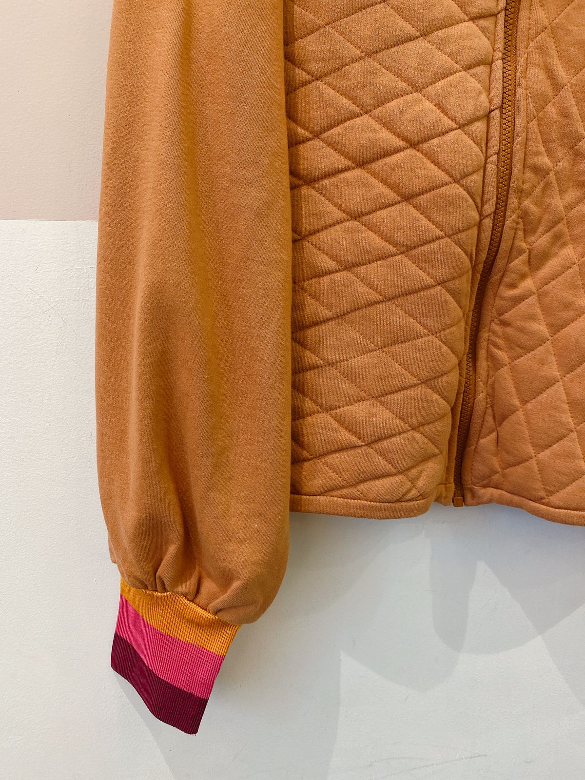 Bomber matelassê caramelo Dress To G