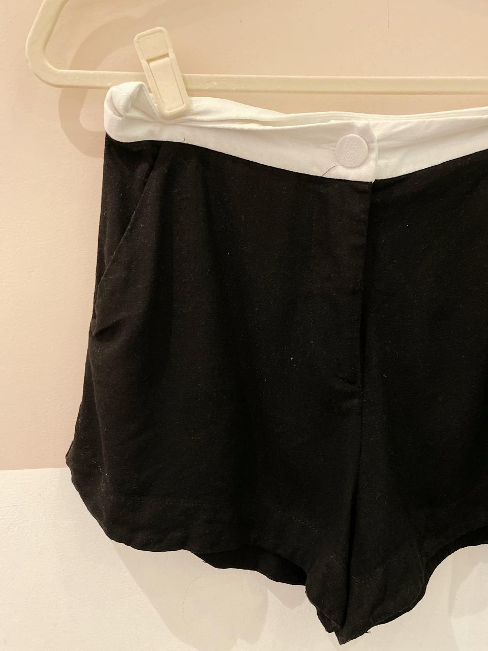 Short viscolinho preto cós Dress To P