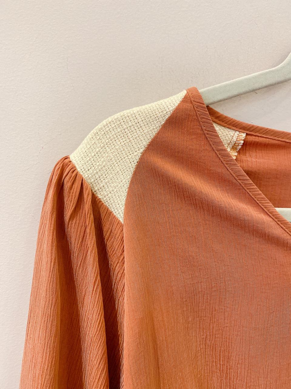 Blusa caramelo Chez Nous P