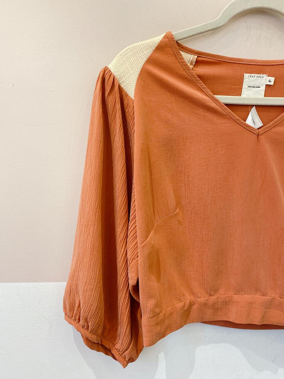 Blusa caramelo Chez Nous P