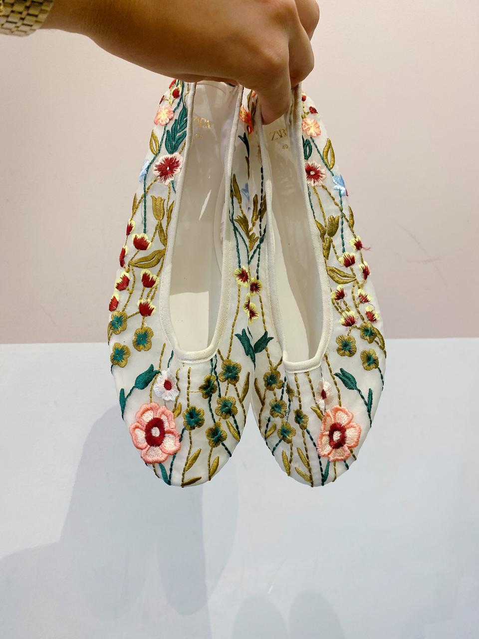 Sapatilha tule flores bordadas Zara 38