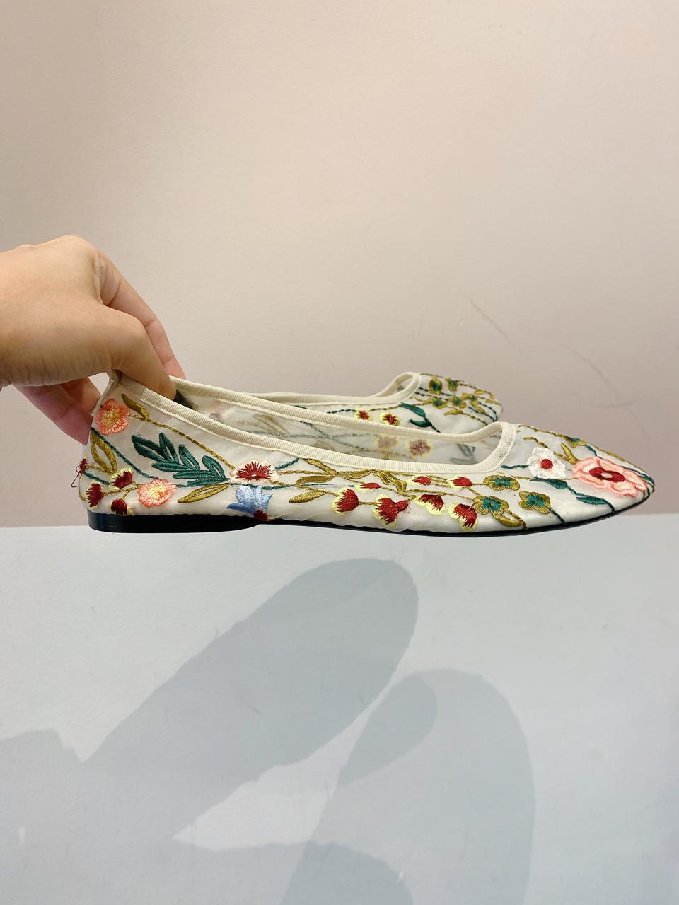 Sapatilha tule flores bordadas Zara 38