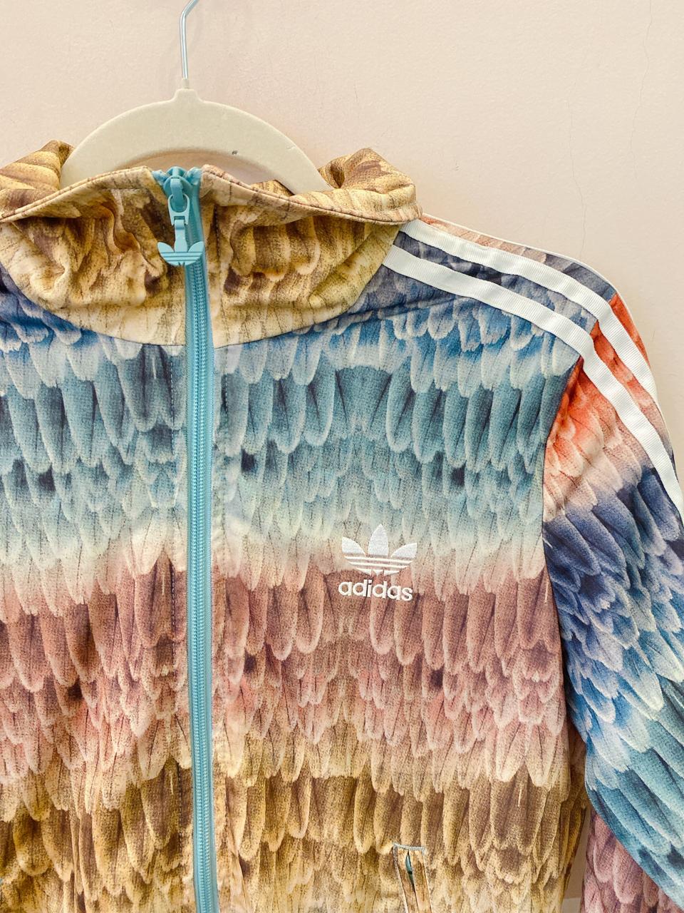 Bomber estampada penas Adidas P
