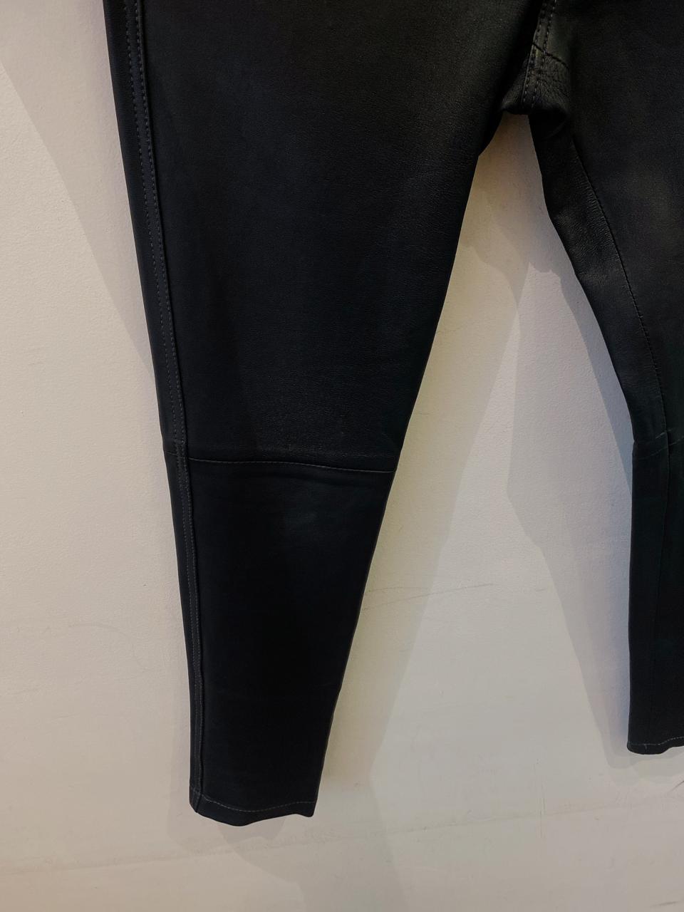 Calça couro marinho Cris Barros 36