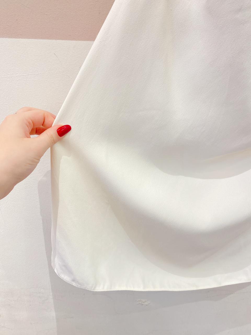 Blusa tomara que caia off white Maria Filó G