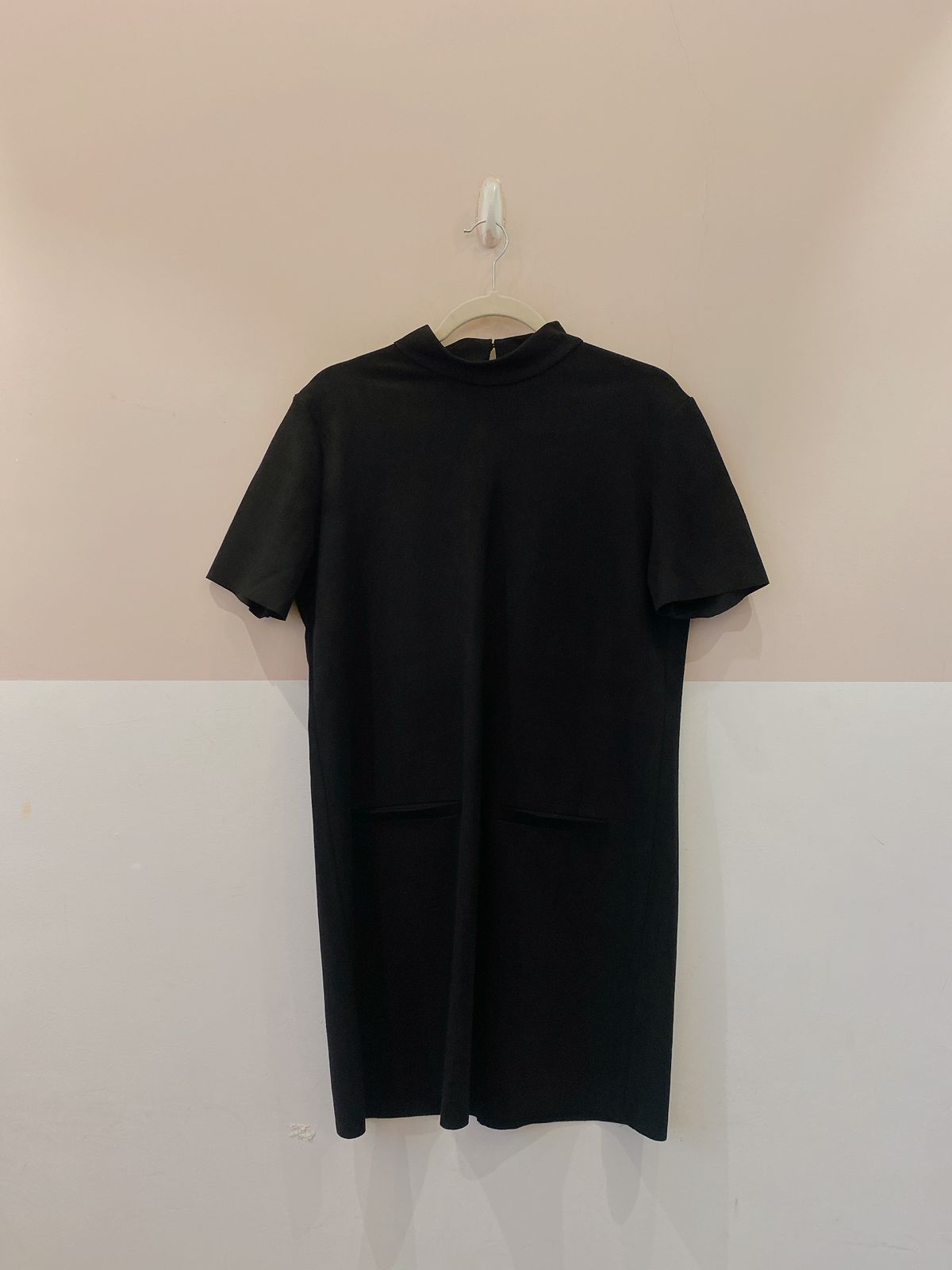 Vestido preto curto Zara M