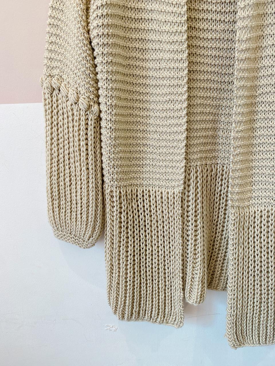 Cardigan crochet bege Hinerasky U