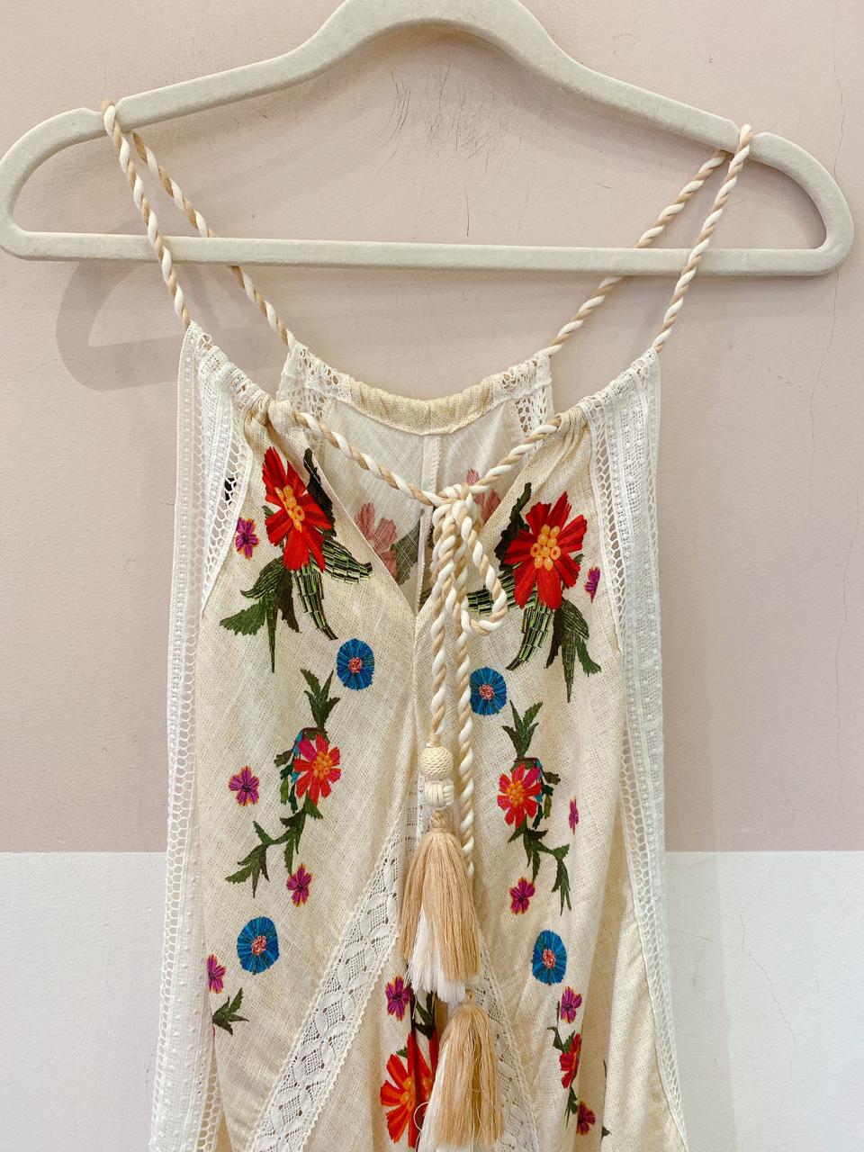 Vestido midi bege floral renda Farm P