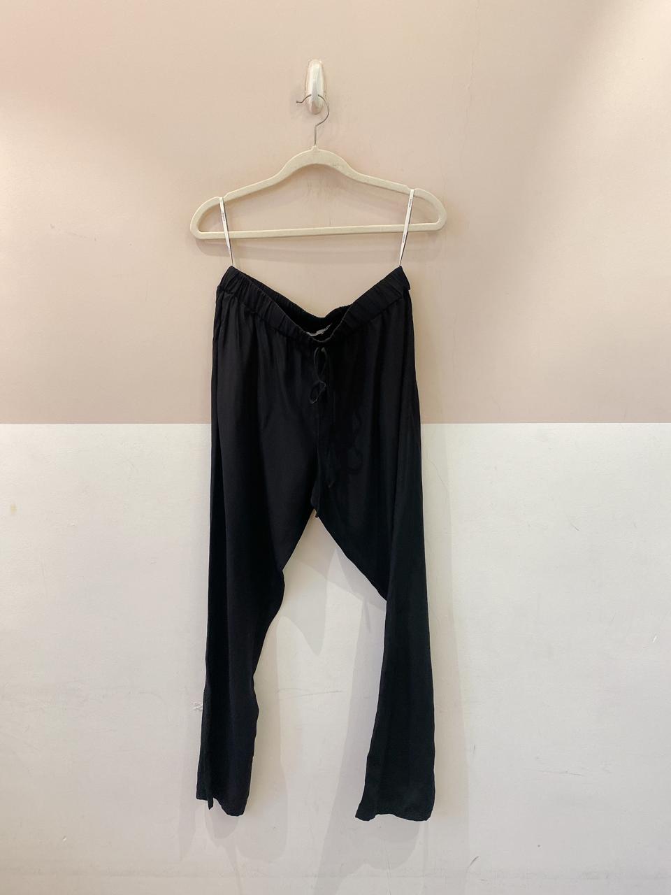 Calça preta Ateen 38