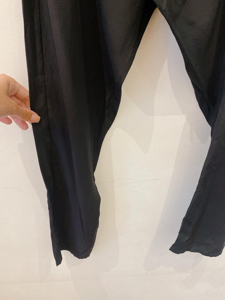 Calça preta Ateen 38