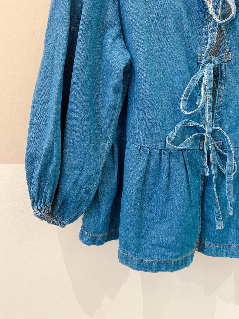 Bata jeans amarrações C&A P
