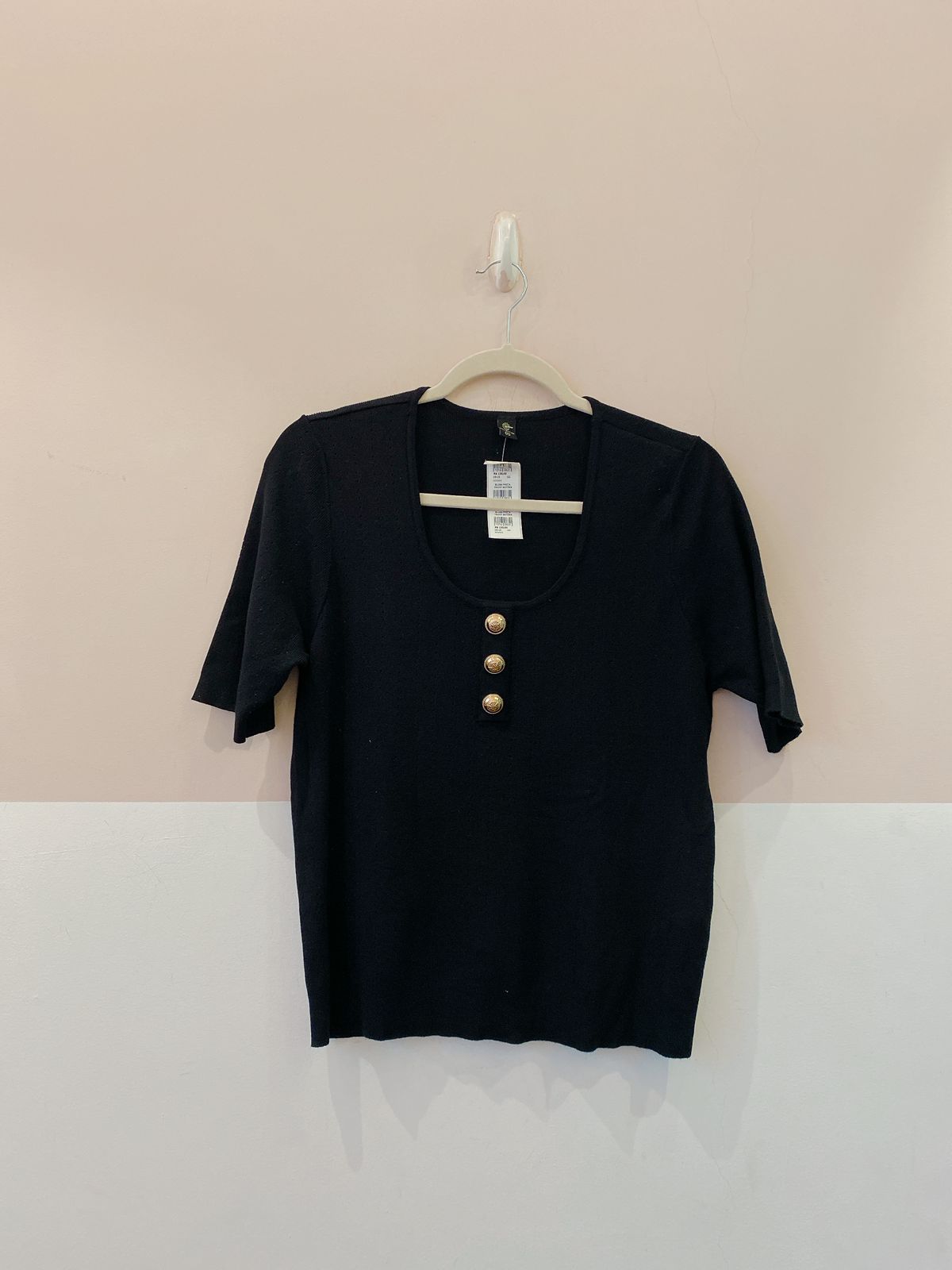 Blusa preta tricot botões Renner GG