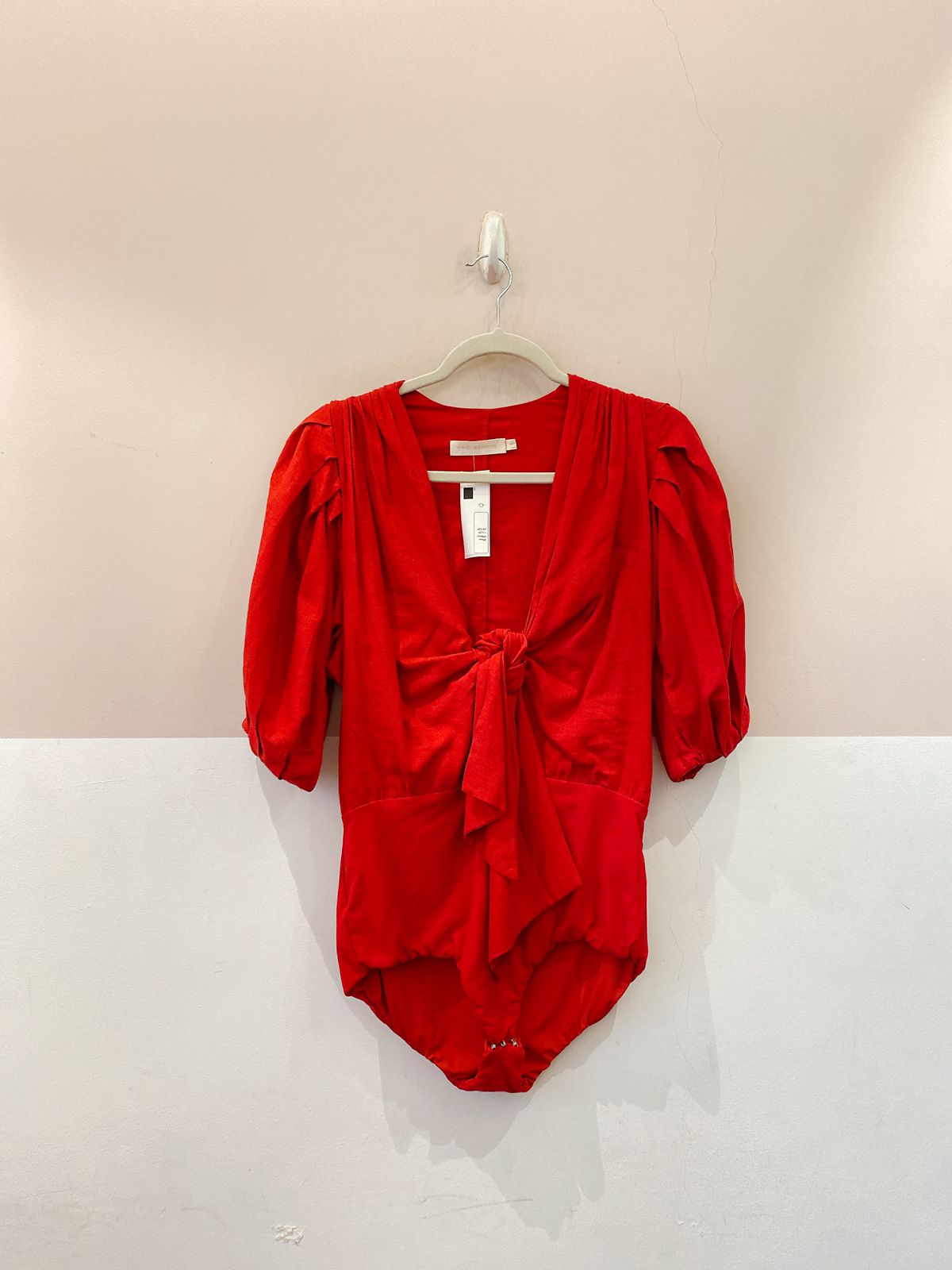 Body vermelho decote Cris Barros 36