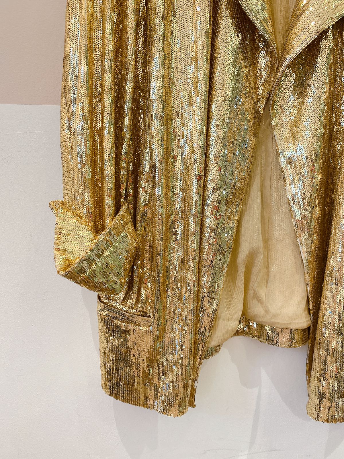 Blazer dourado paête DVF 40