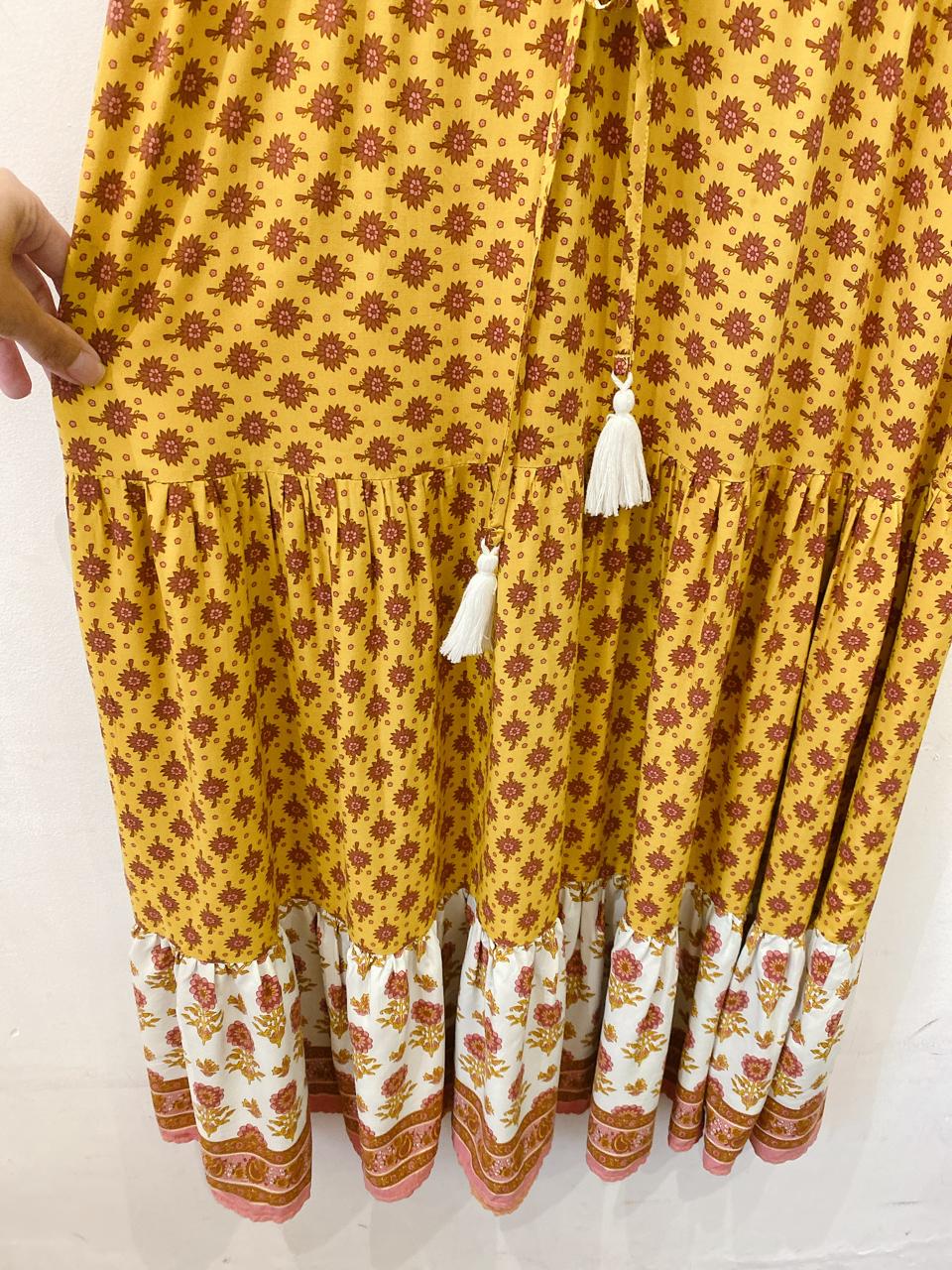 Vestido midi amarelo floral P