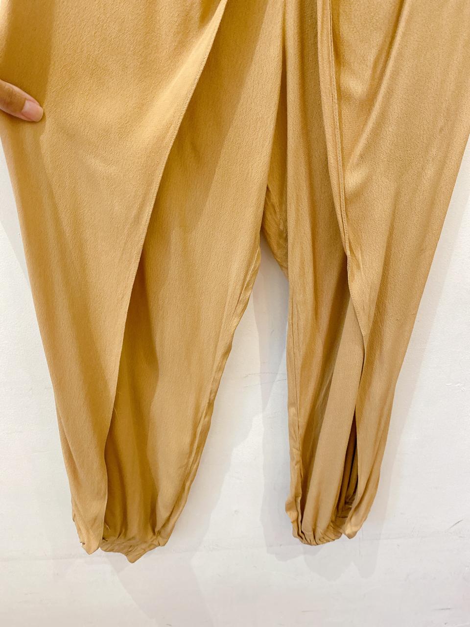 Calça bege torção frontal Dress To 36