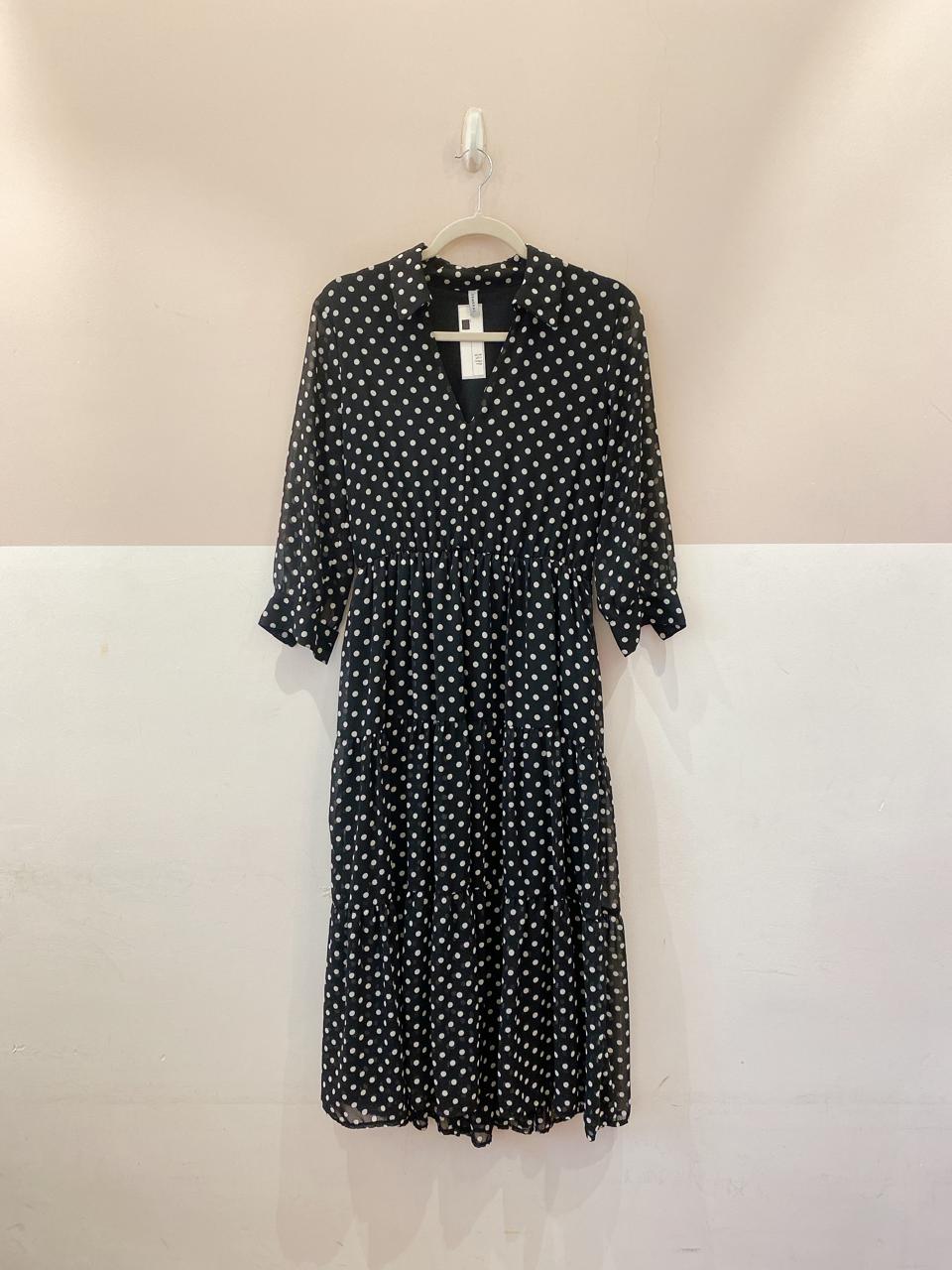 Vestido midi preto poás Esmeral P